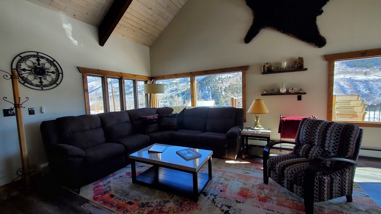 Photo of Livingroom in Silverthorne