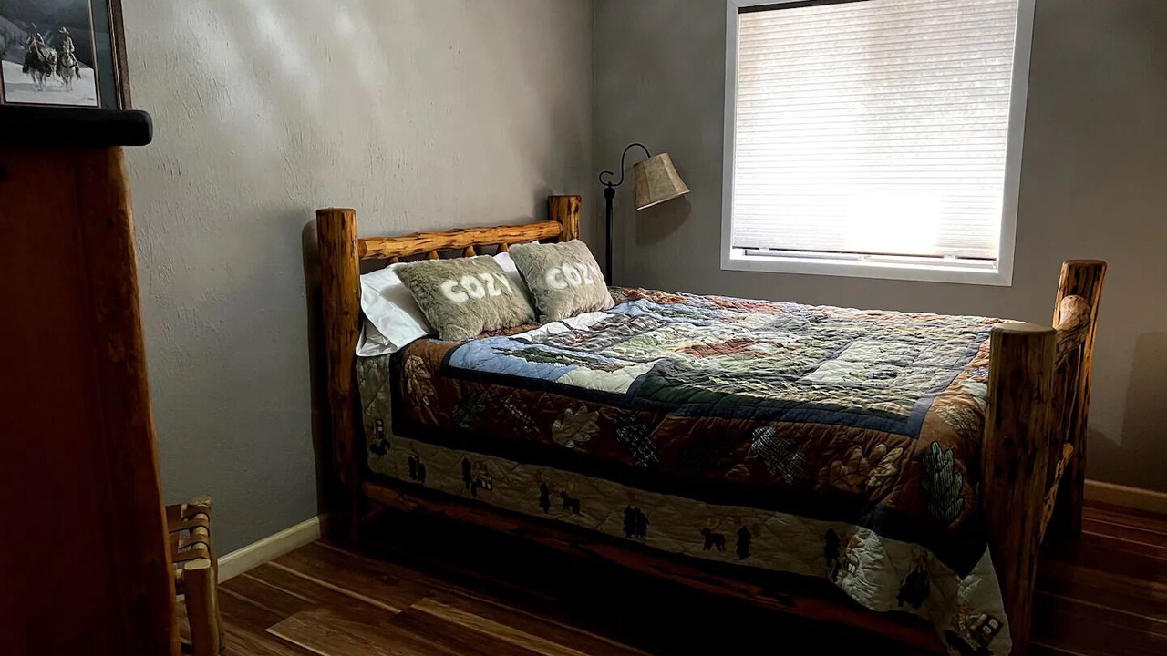 Photo of Bedroom in Whitepine