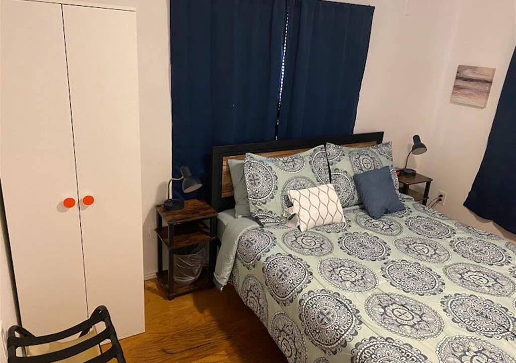 Photo of Bedroom in Delmar Parkway