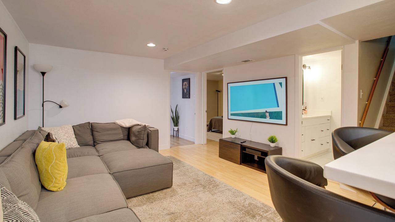 Photo of Livingroom in Virginia Village