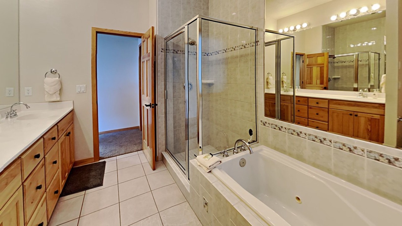 Photo of Bathroom in Corinthian Hills
