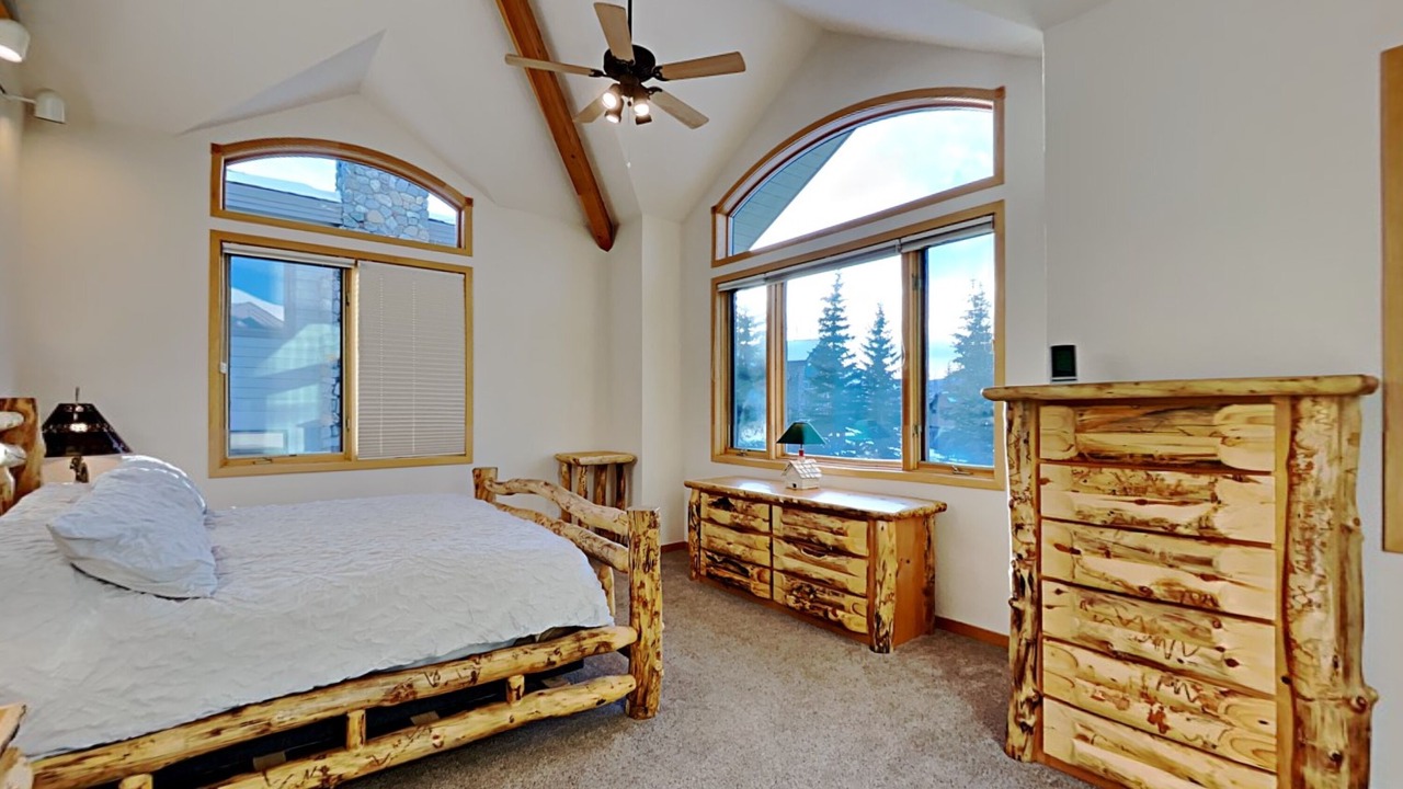 Photo of Bedroom in Corinthian Hills