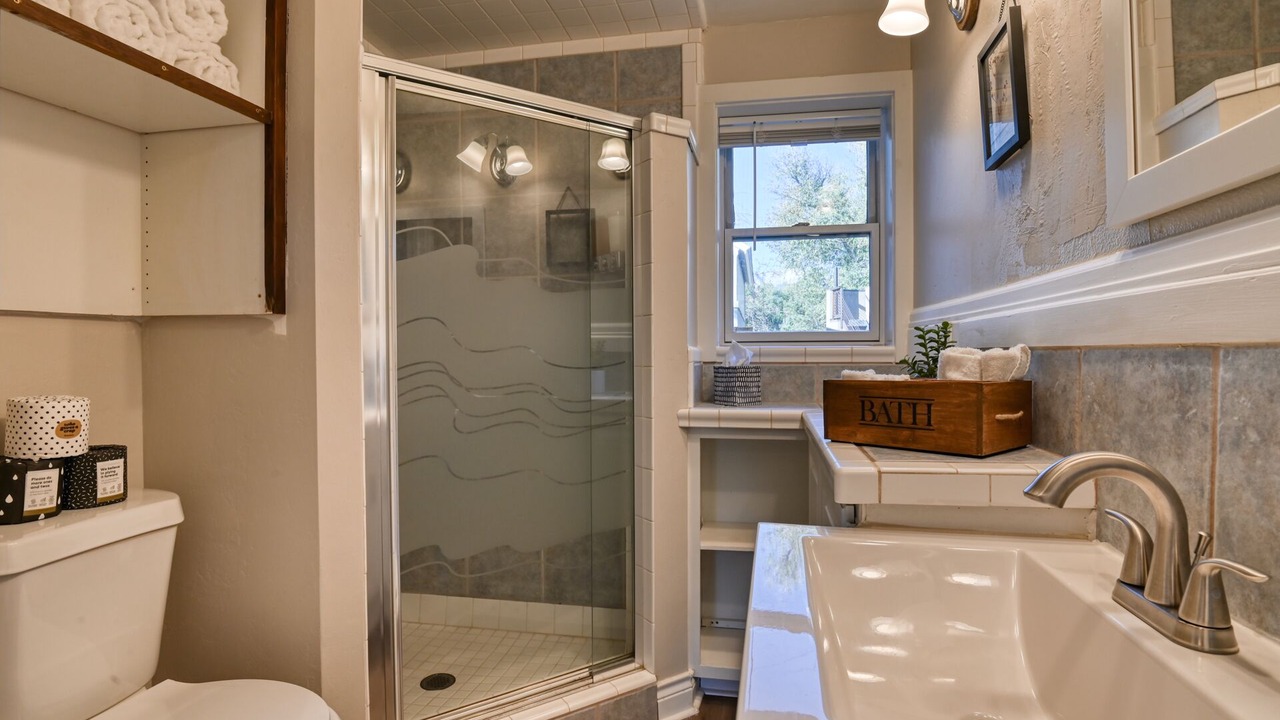 Photo of Bathroom in Old North End