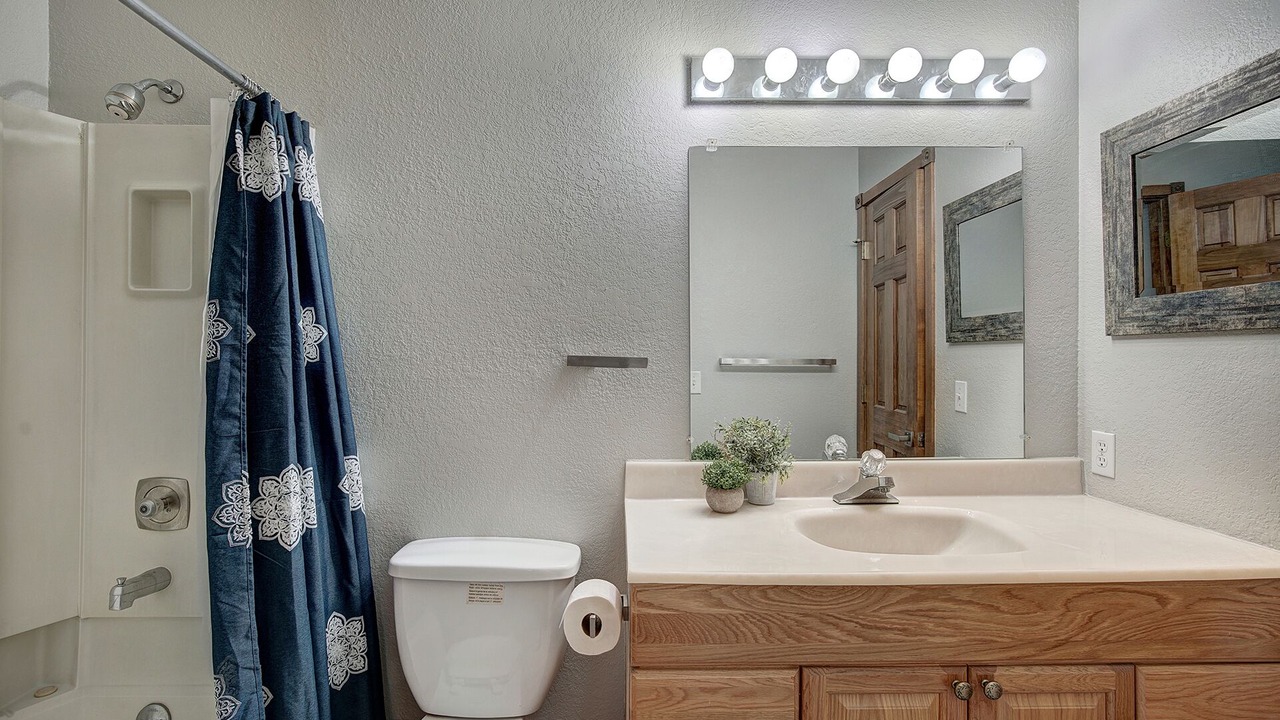 Photo of Bathroom in Warrior's Mark