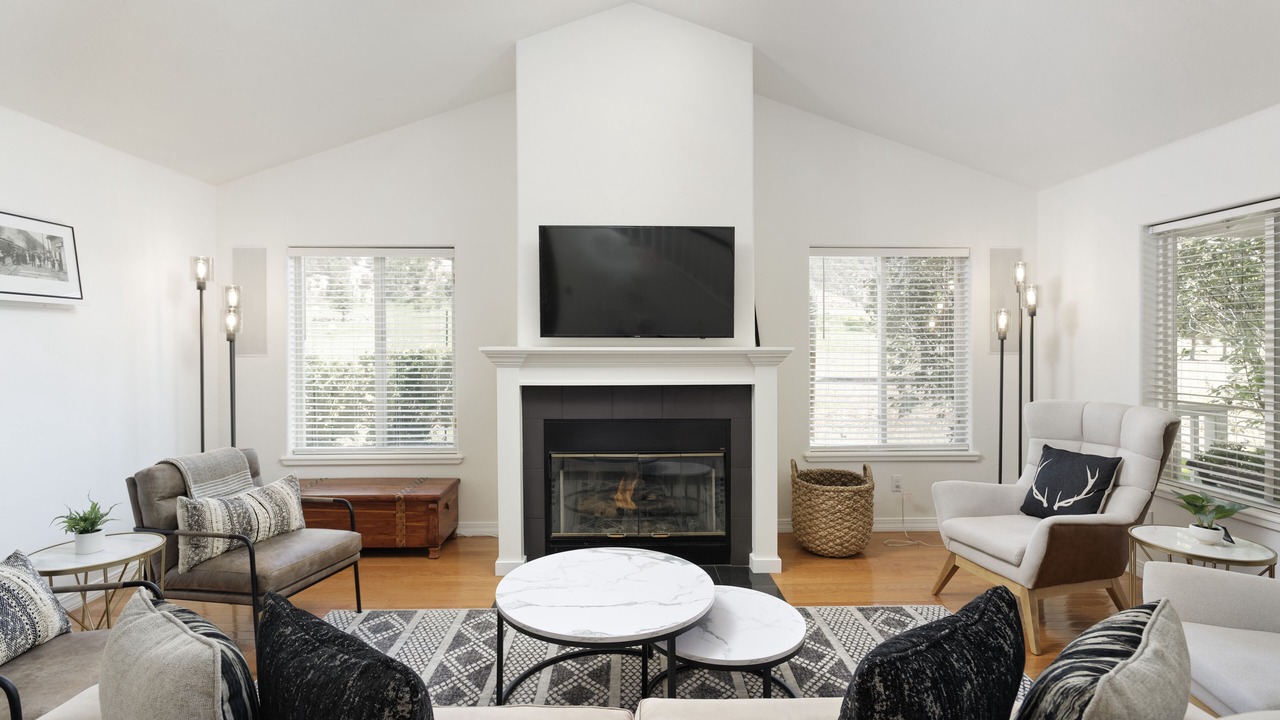 Photo of Livingroom in Basalt