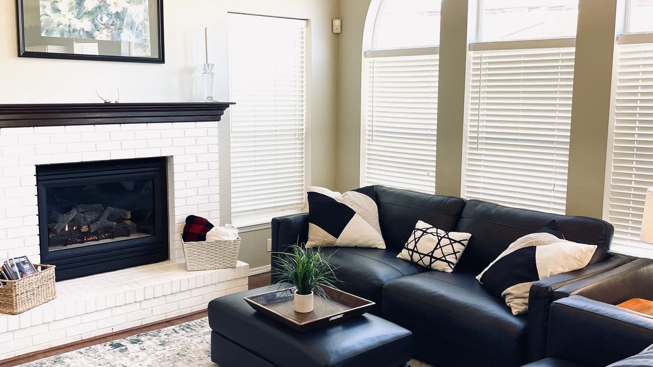 Photo of Livingroom in Northwest Colorado Springs