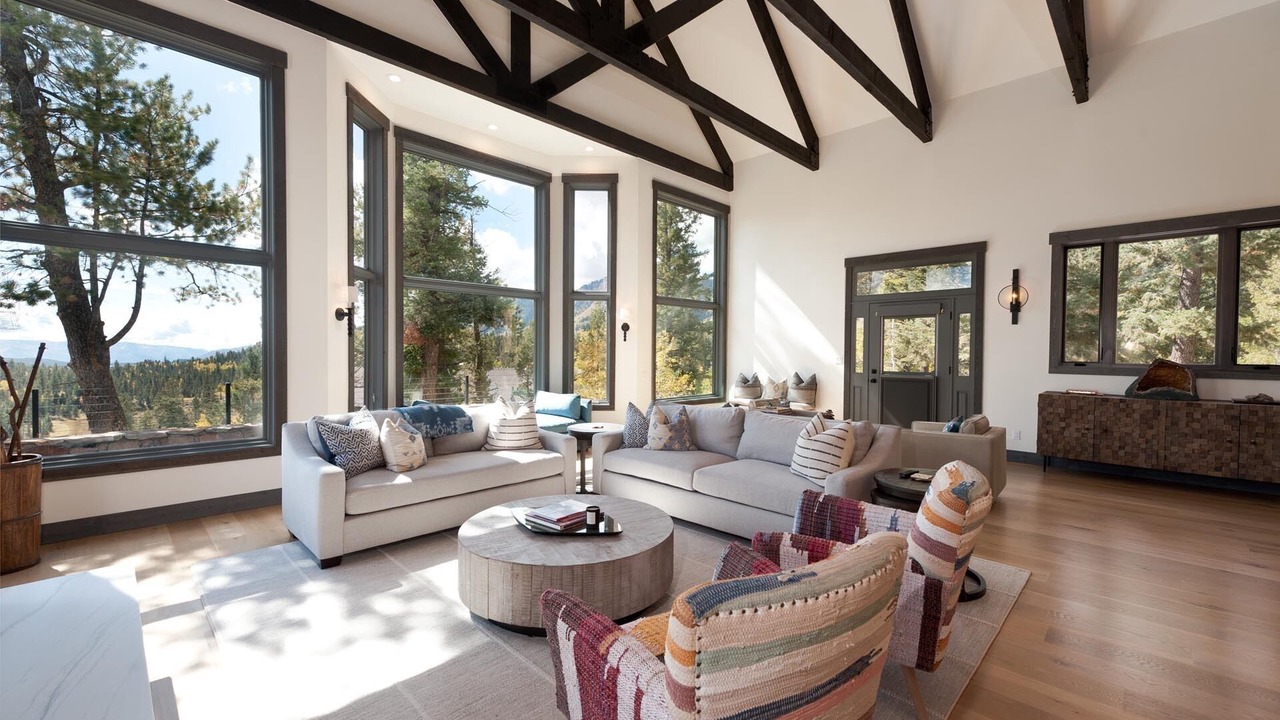 Photo of Livingroom in Columbine Lake
