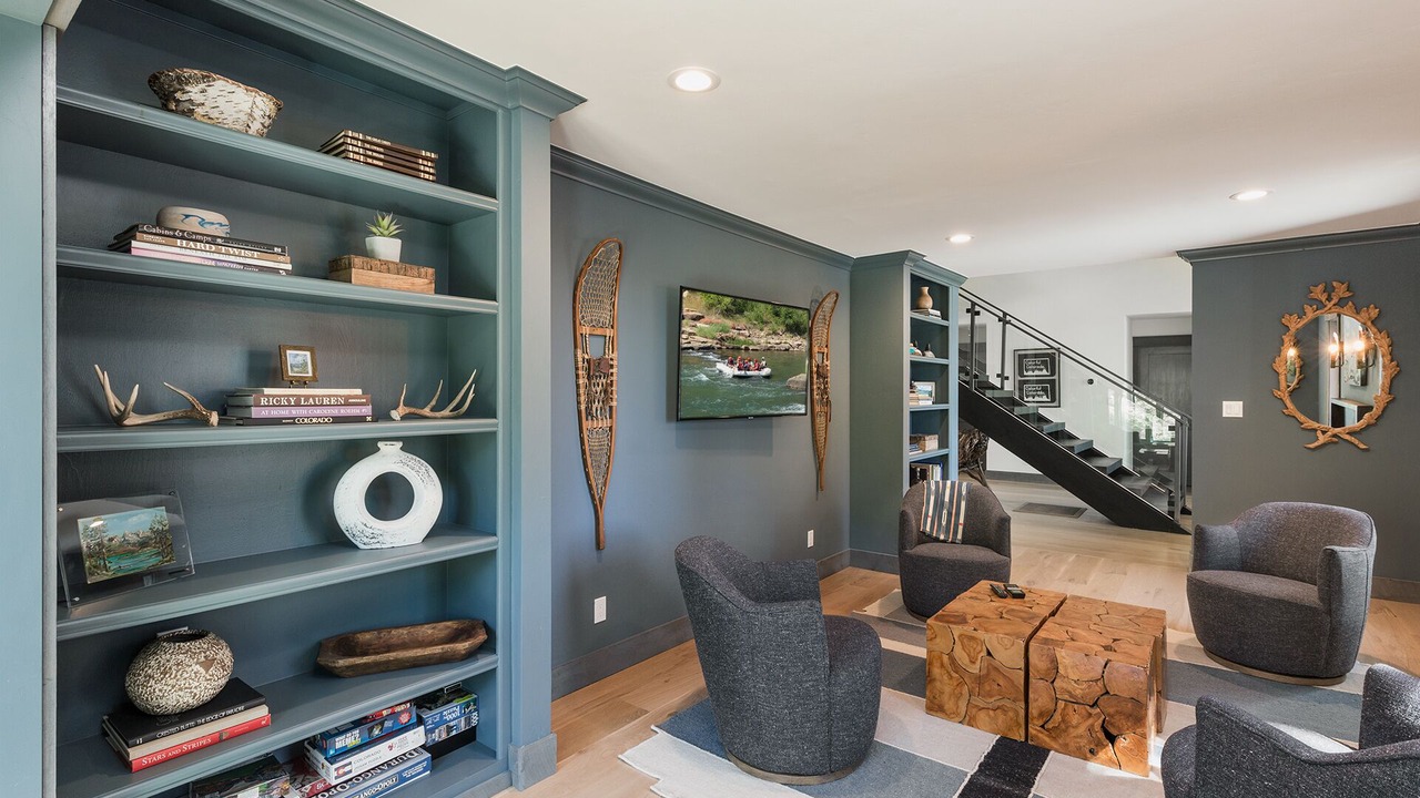 Photo of Livingroom in Columbine Lake