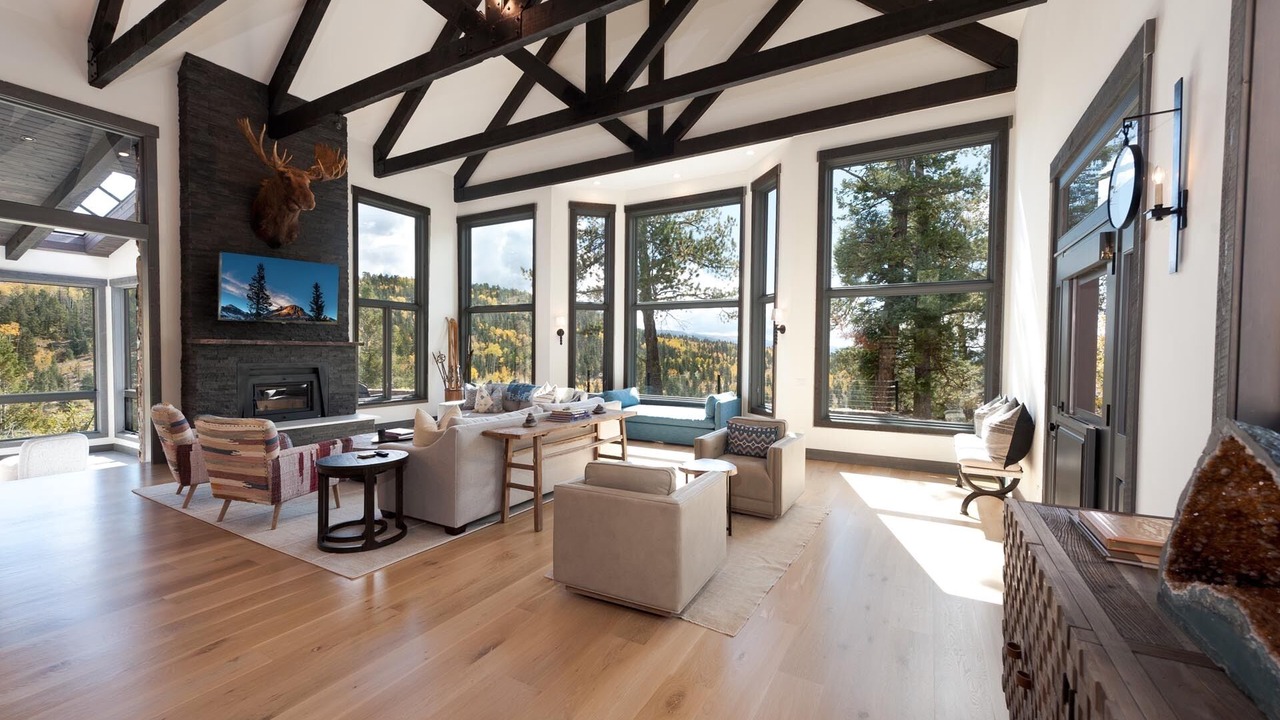 Photo of Livingroom in Columbine Lake