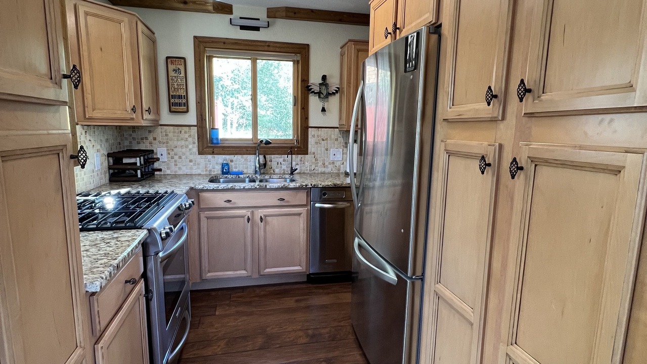 Photo of Kitchen in Indian Mountain