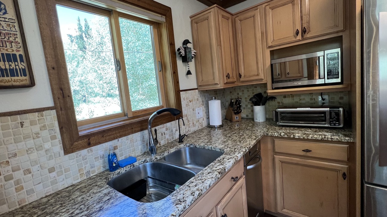 Photo of Kitchen in Indian Mountain