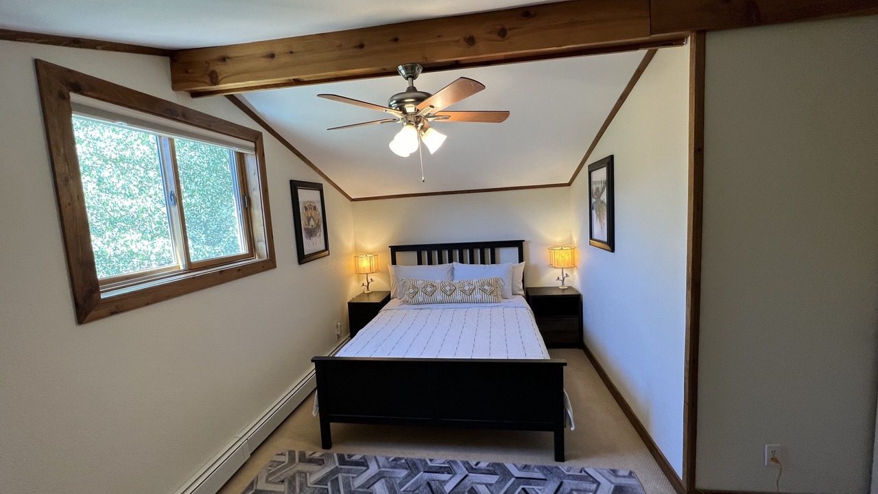 Photo of Bedroom in Indian Mountain