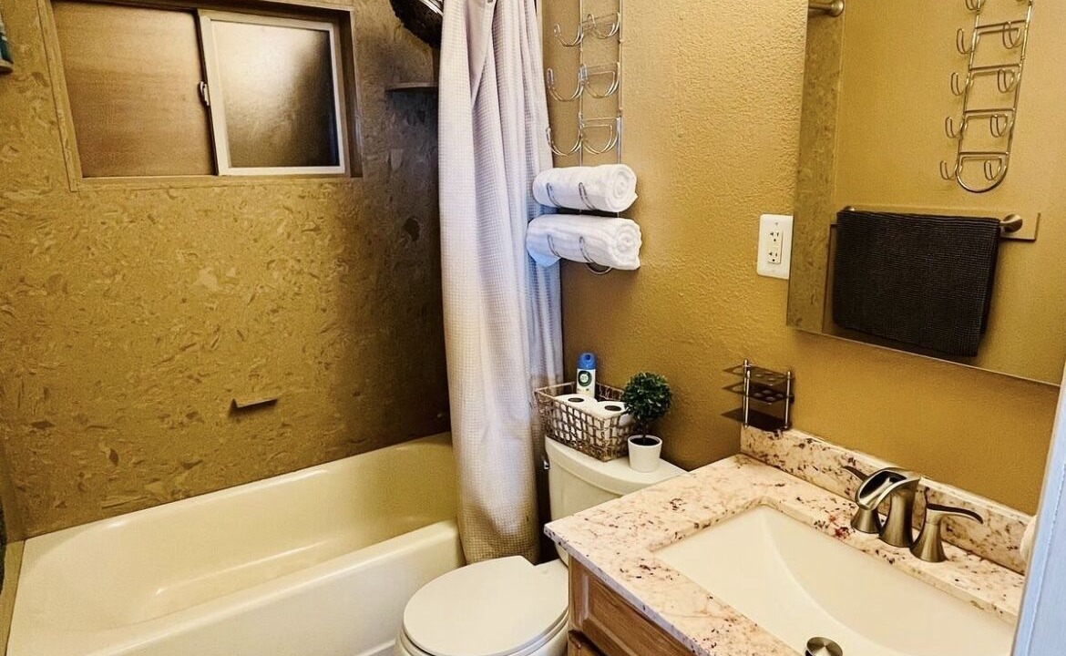 Photo of Bathroom in Twin Lakes