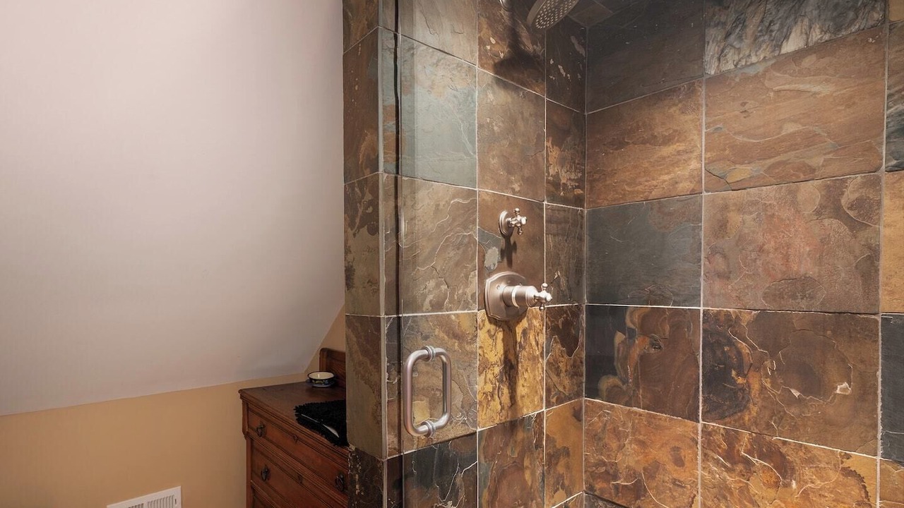 Photo of Bathroom in Sunset Ridge
