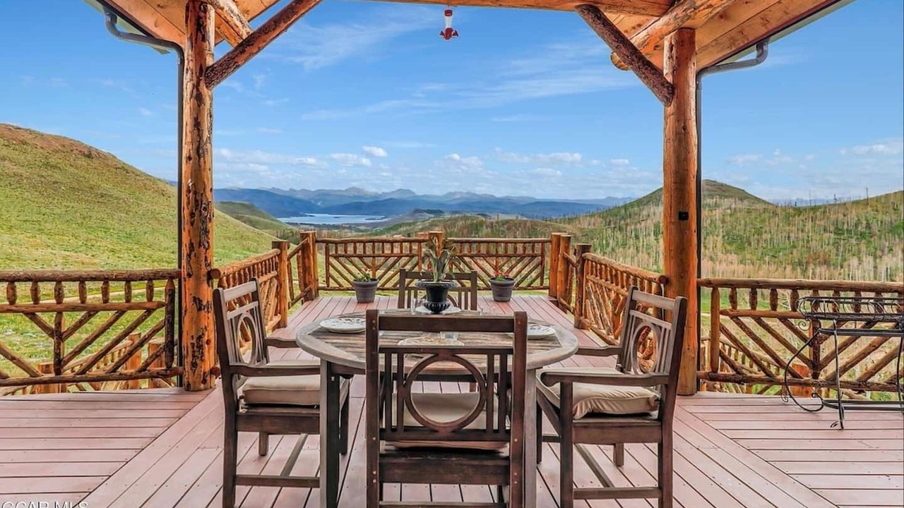 Photo of Outdoor in Sunset Ridge