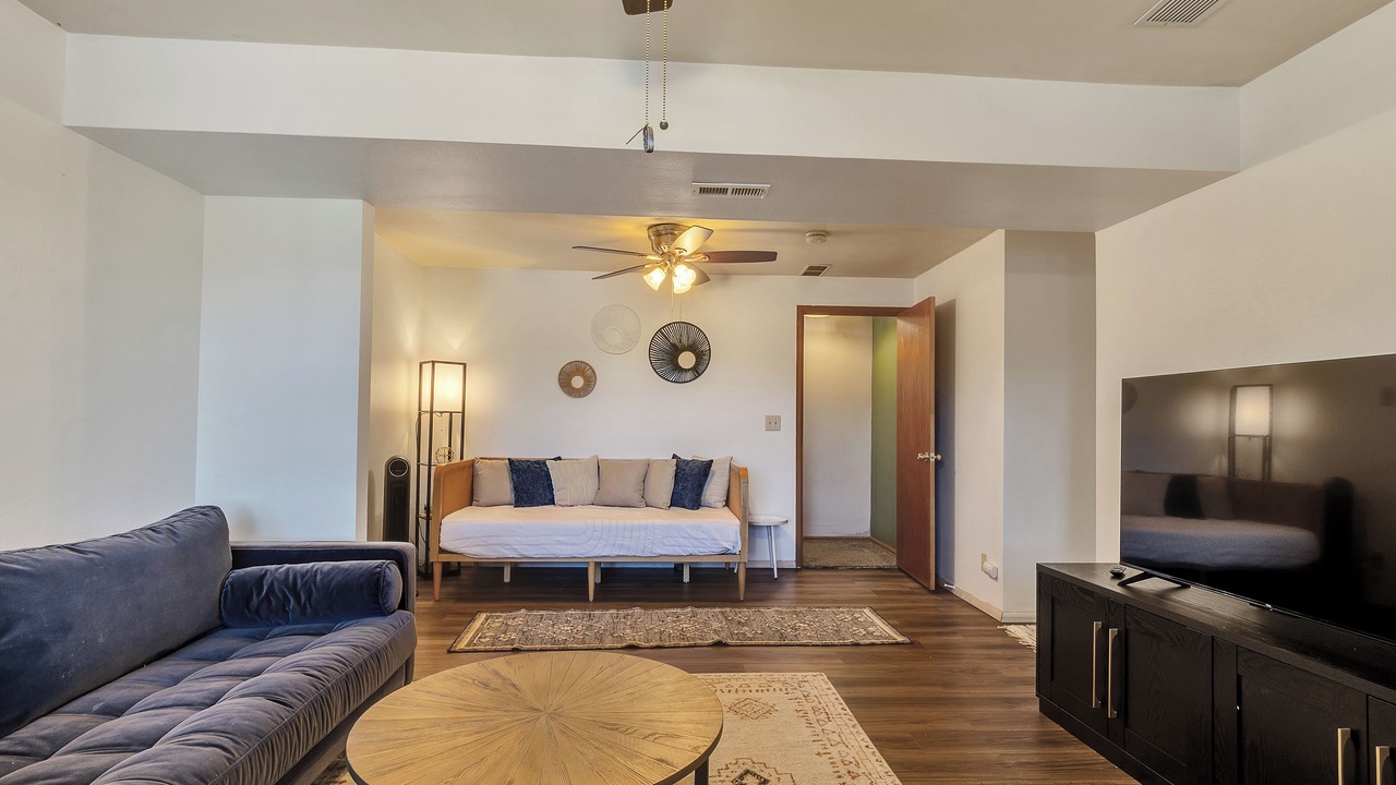 Photo of Livingroom in Divide