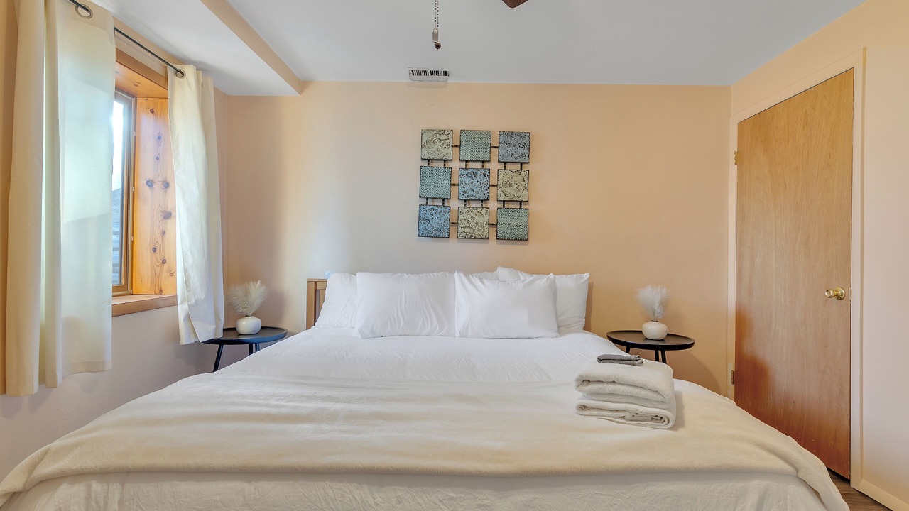 Photo of Bedroom in Divide