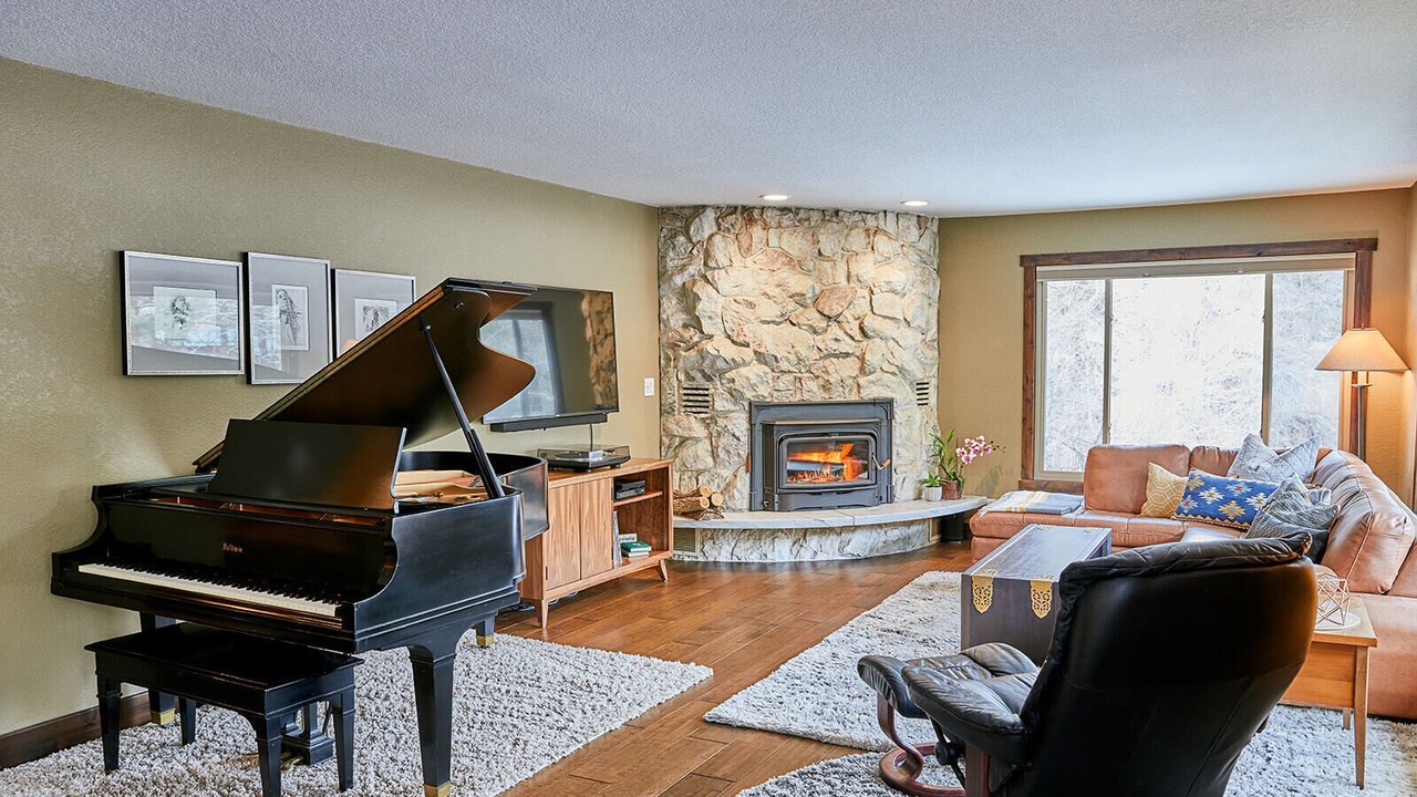 Photo of Livingroom in Poudre Park