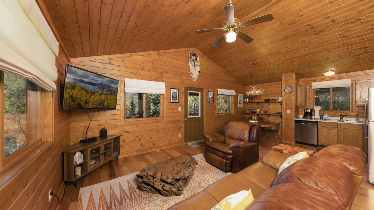 Photo of Bedroom in Summit Cove