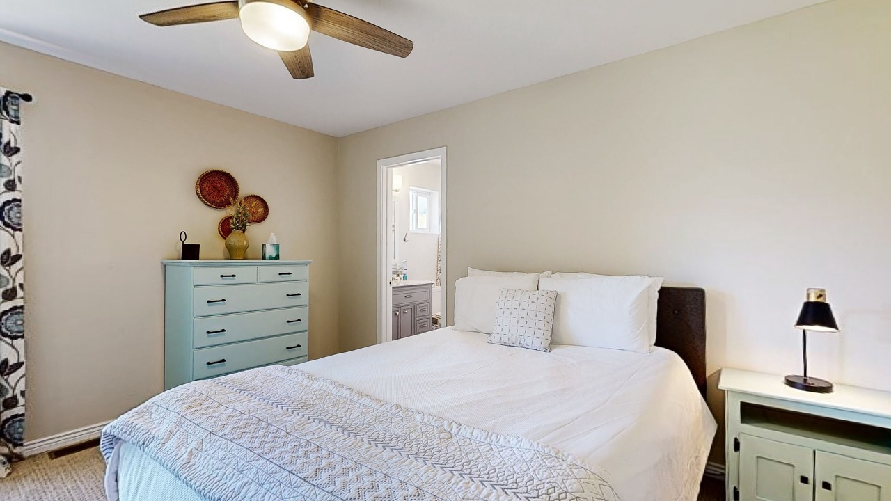 Photo of Bedroom in Edwards