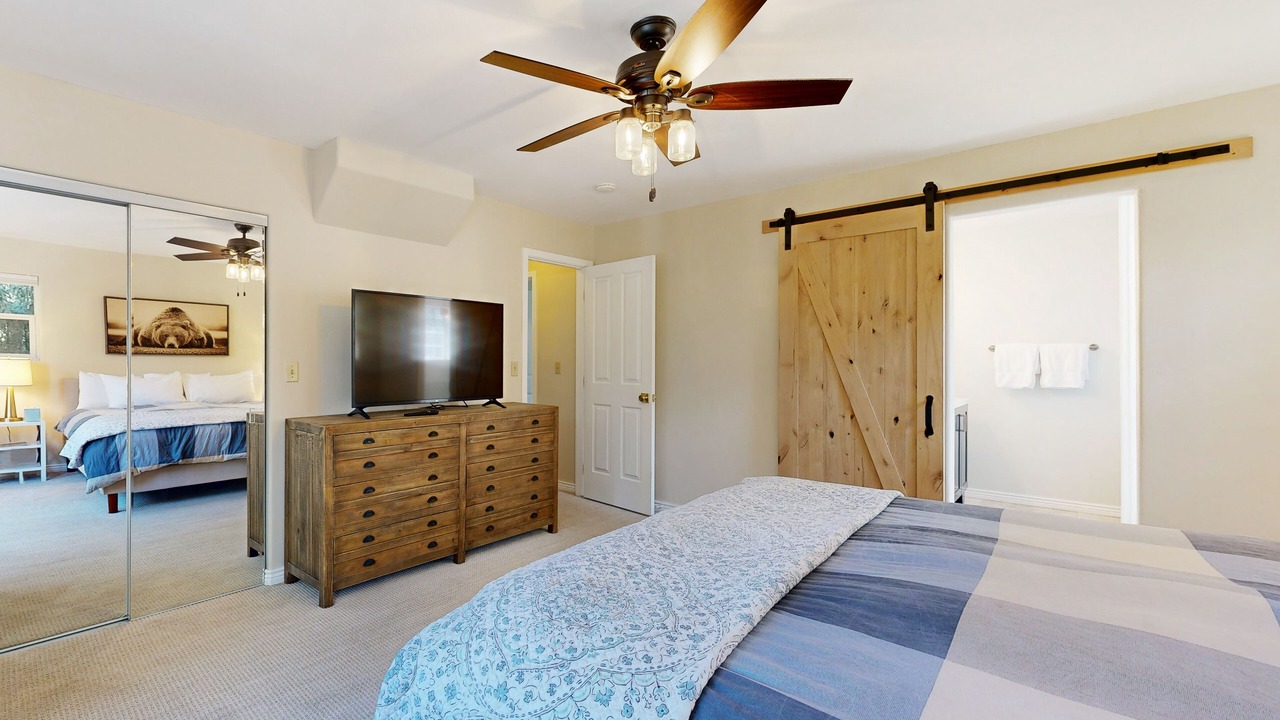 Photo of Bedroom in Edwards
