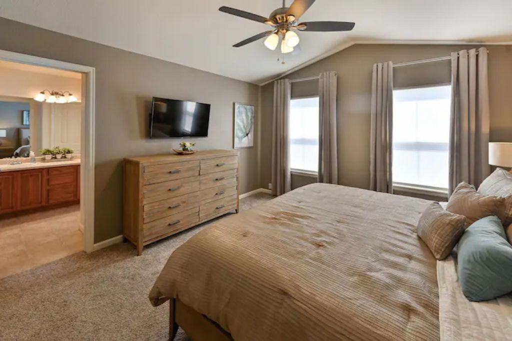 Photo of Bedroom in Monument