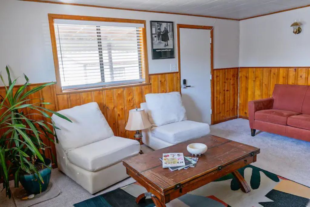 Photo of Livingroom in Twin Lakes