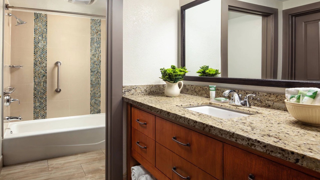 Photo of Bathroom in Peak 9
