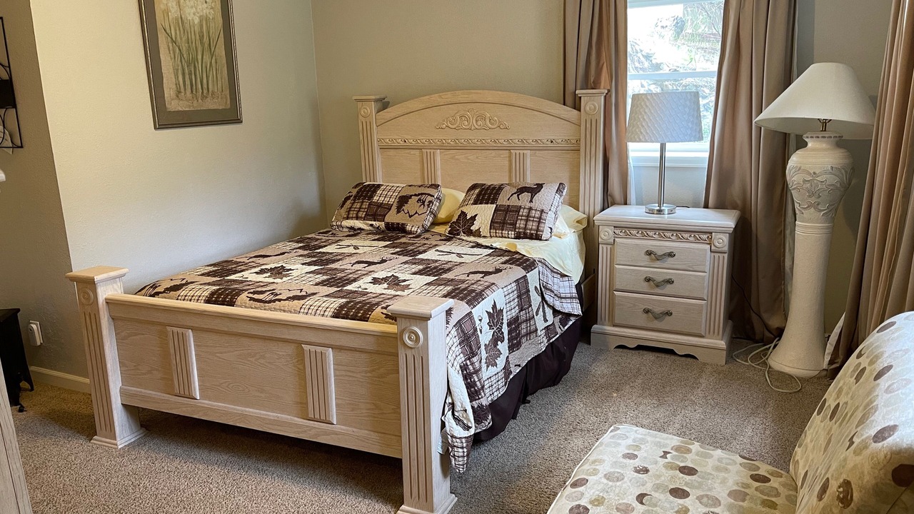 Photo of Bedroom in Idaho Springs