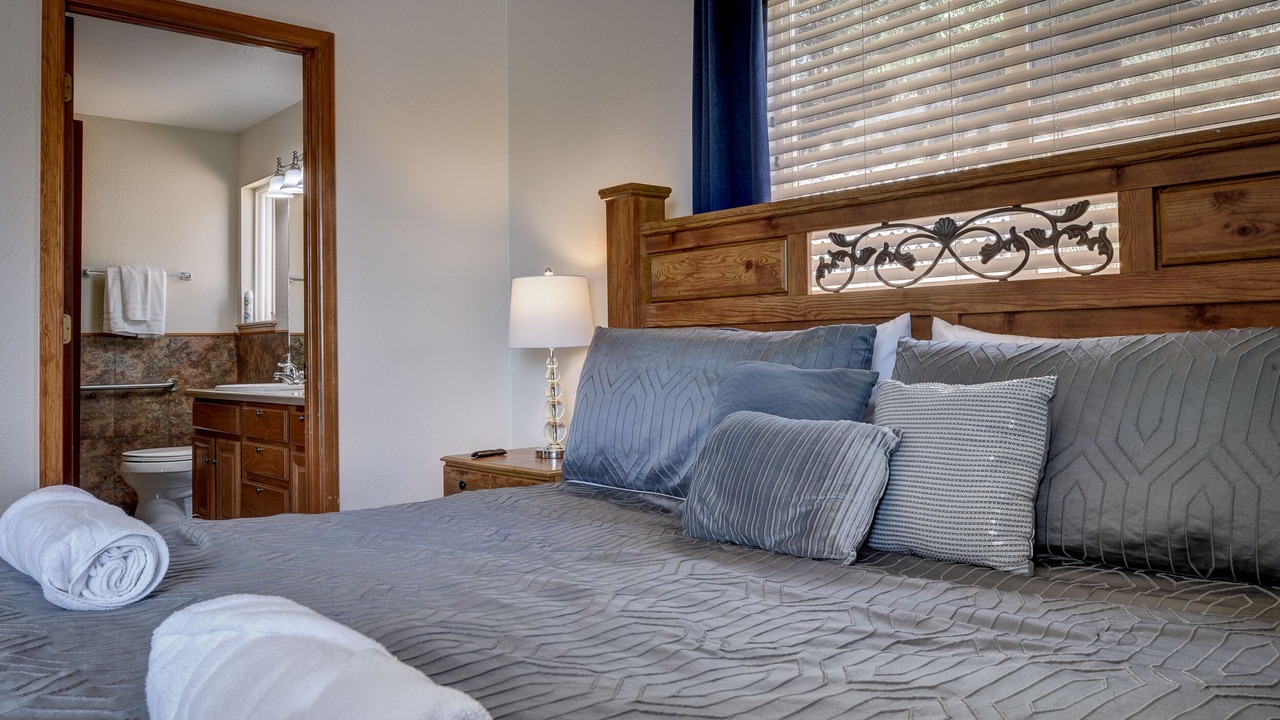 Photo of Bedroom in Cheyenne Meadows