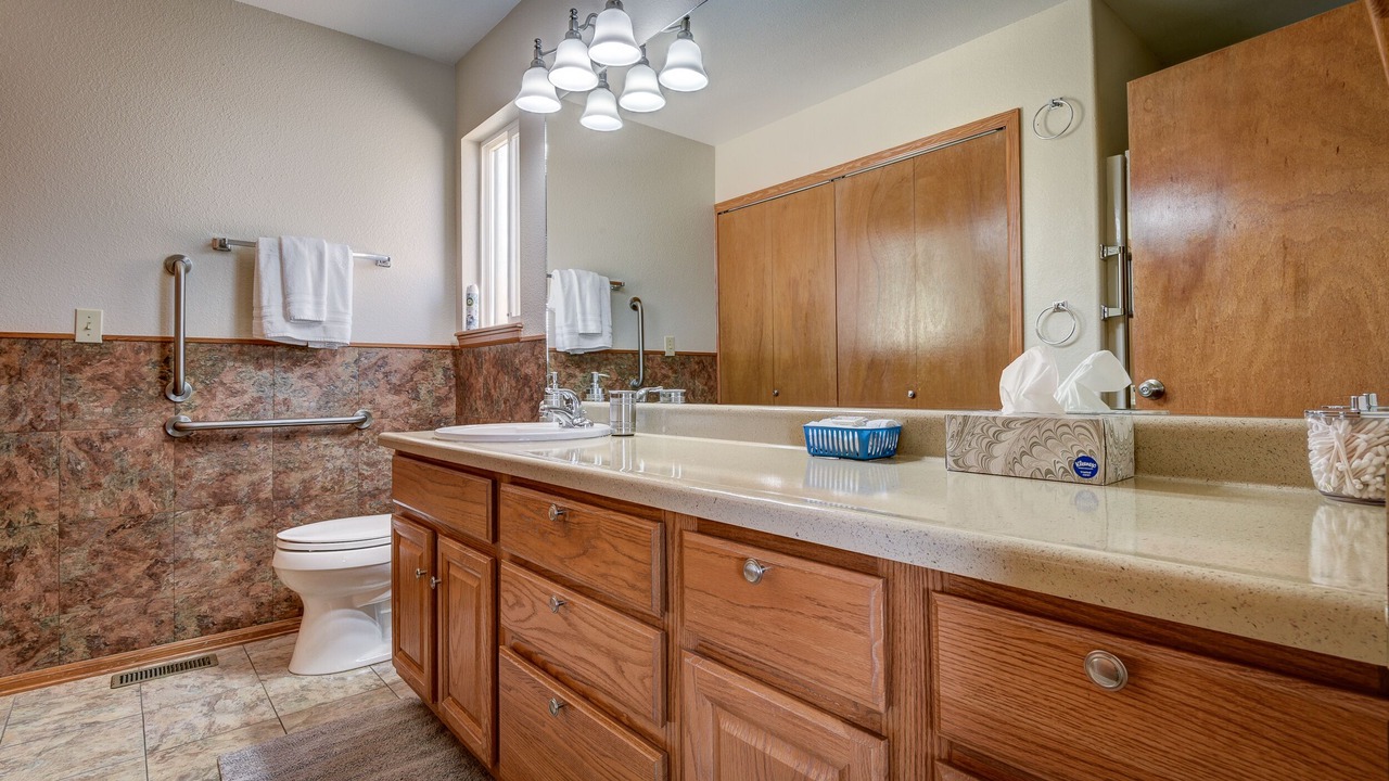 Photo of Bathroom in Cheyenne Meadows