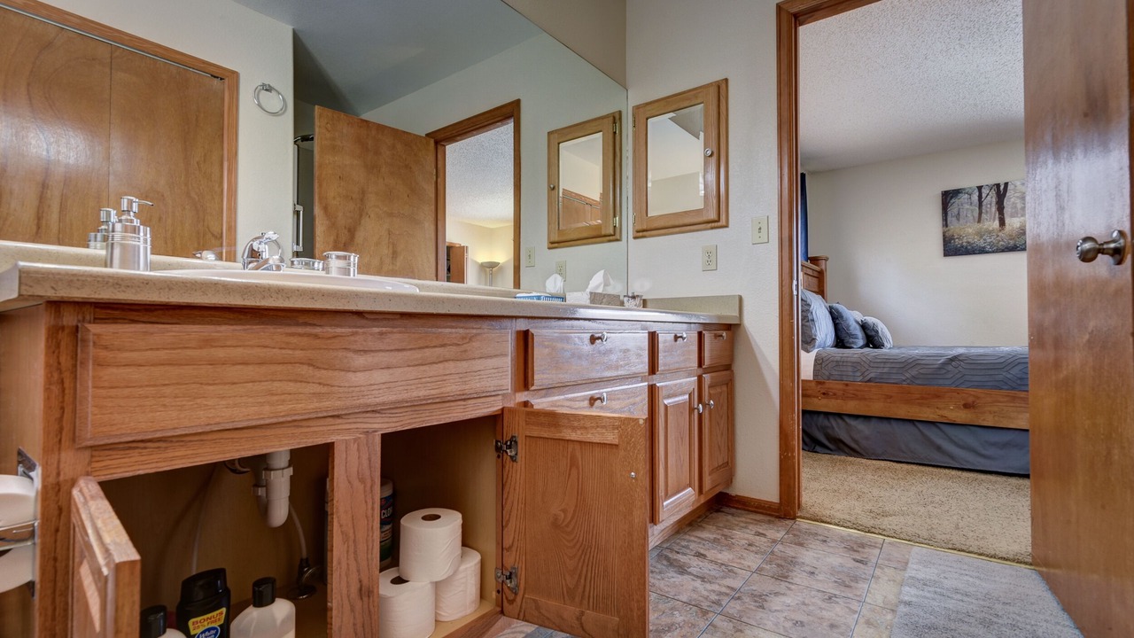 Photo of Bathroom in Cheyenne Meadows