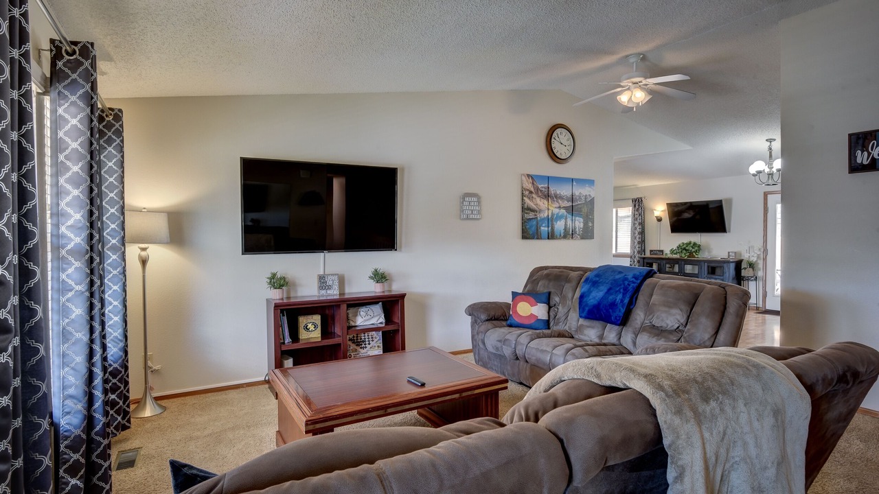 Photo of Livingroom in Cheyenne Meadows