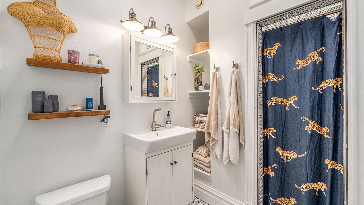 Photo of Bathroom in West Colfax
