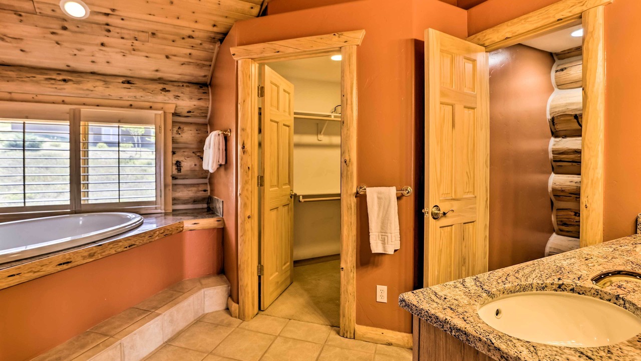 Photo of Bathroom in Silvercreek