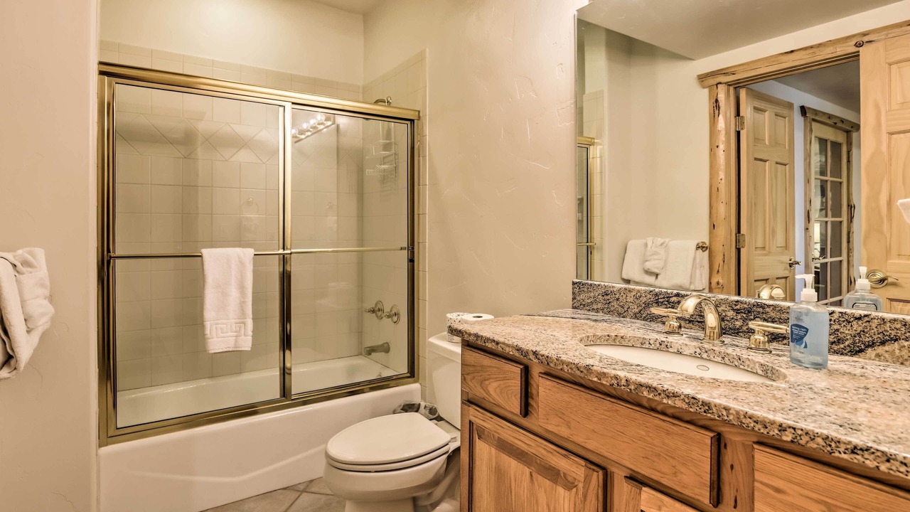 Photo of Bathroom in Silvercreek