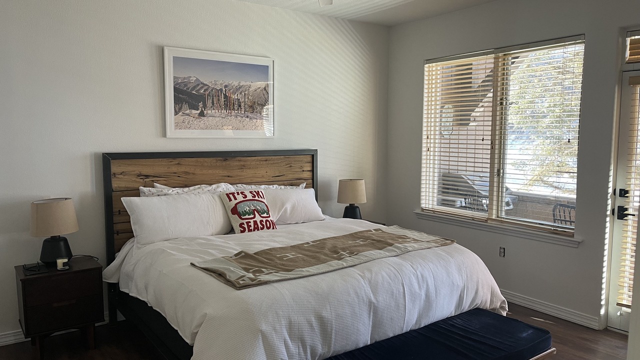 Photo of Bedroom in Edwards