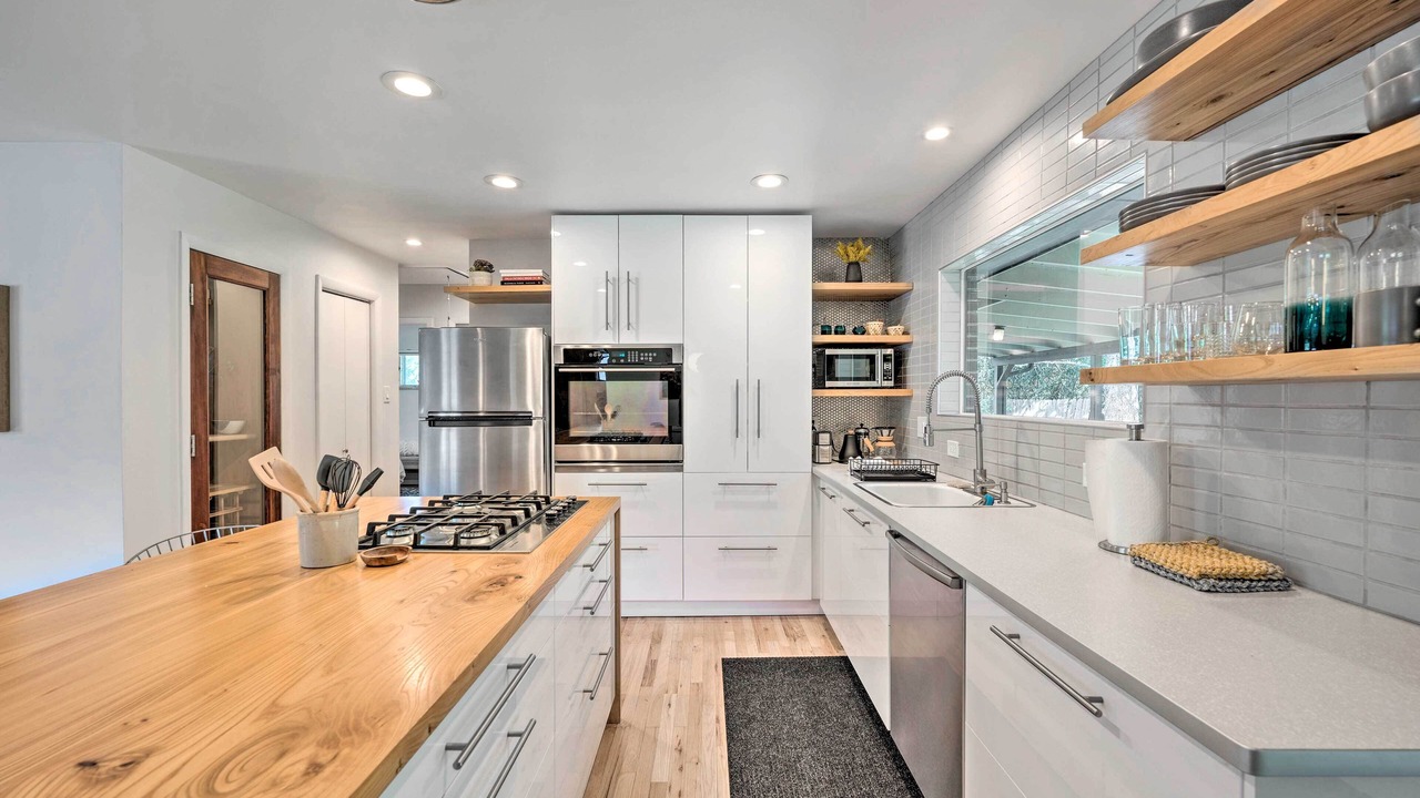Photo of Kitchen in Baseline Sub