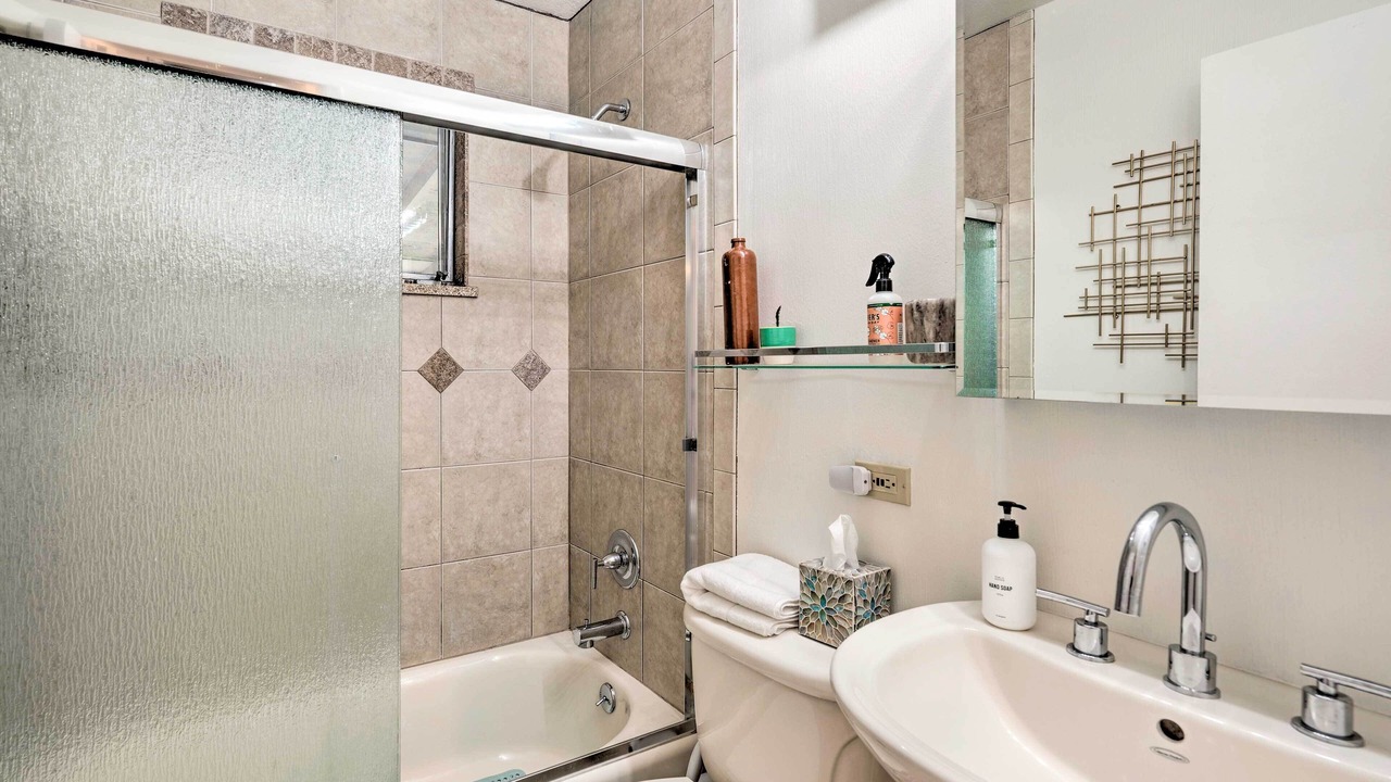 Photo of Bathroom in Baseline Sub