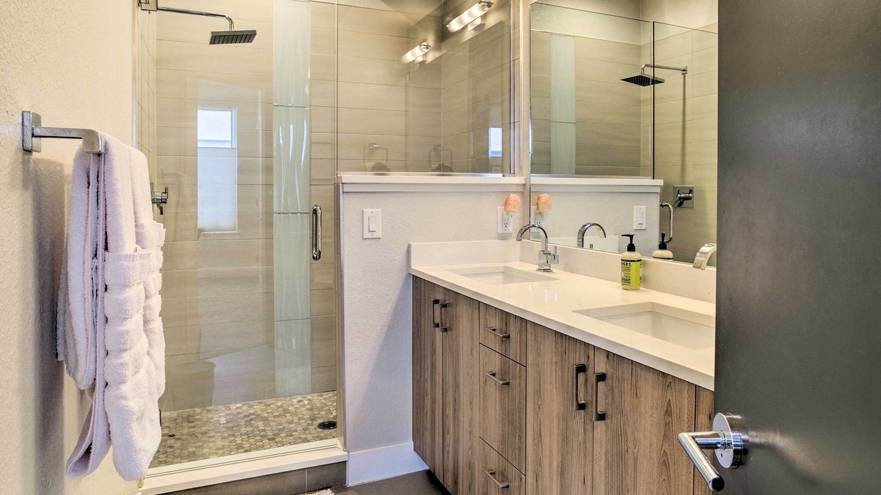 Photo of Bathroom in West Colfax