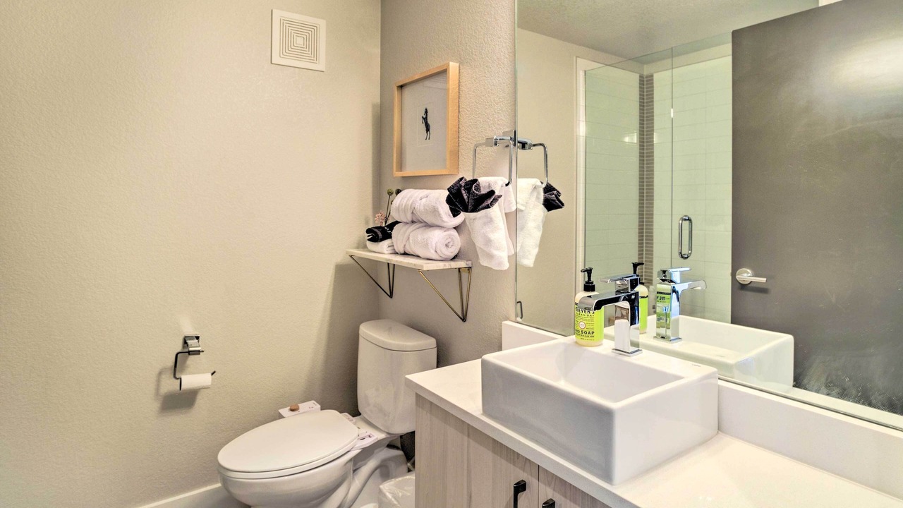 Photo of Bathroom in West Colfax