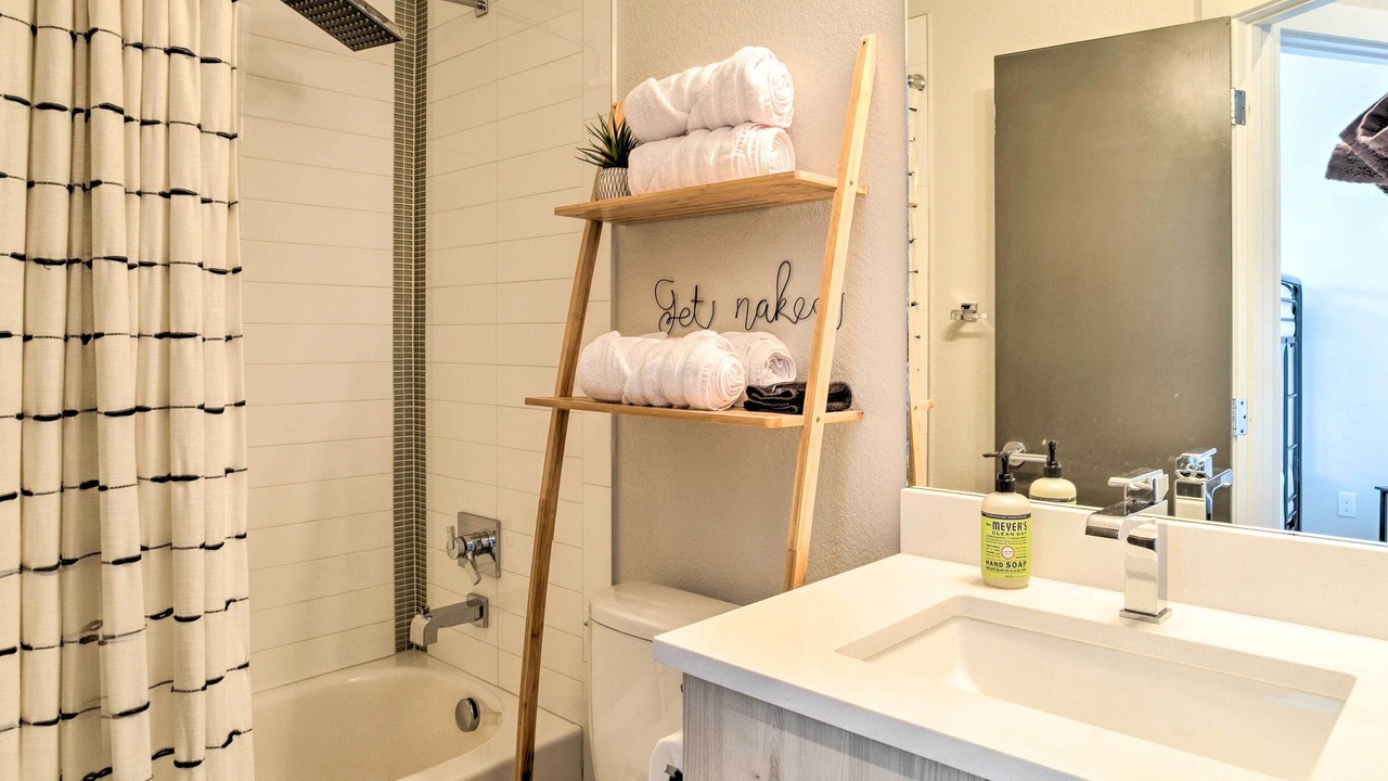 Photo of Bathroom in West Colfax