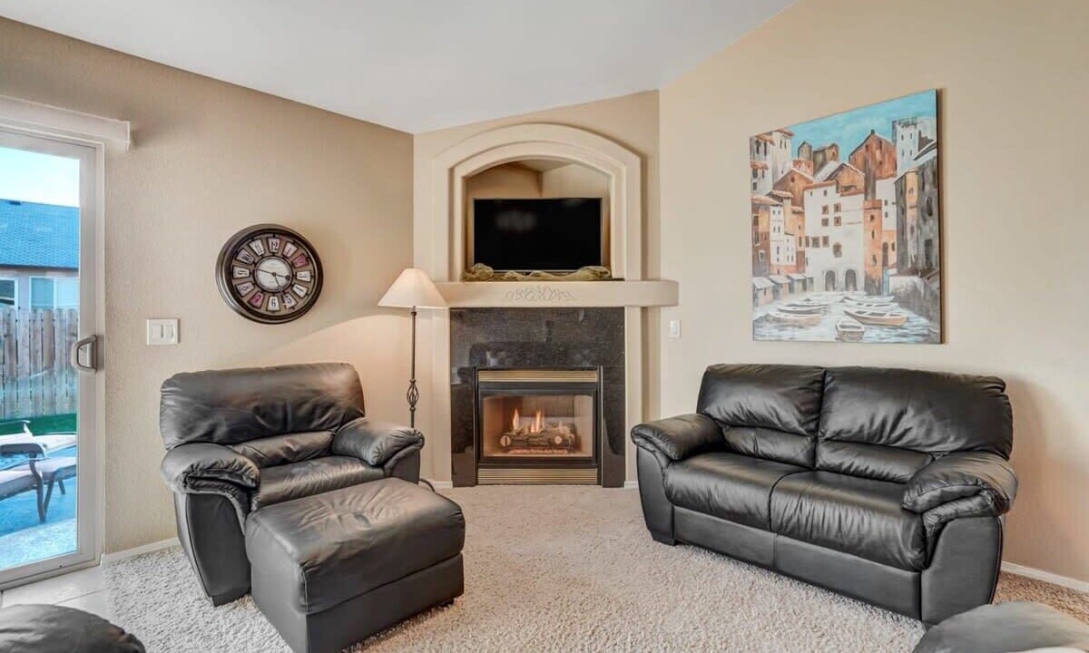 Photo of Livingroom in Cheyenne Meadows