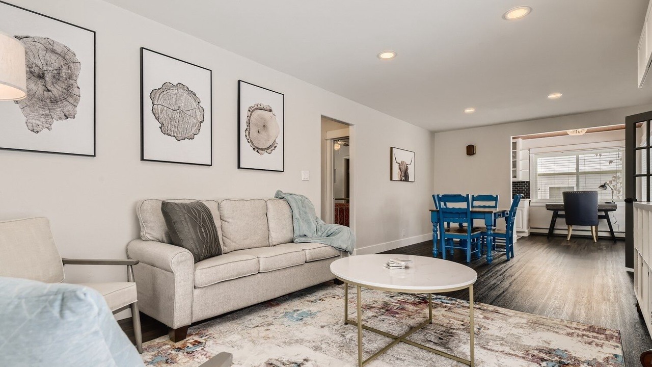 Photo of Livingroom in Castle Rock