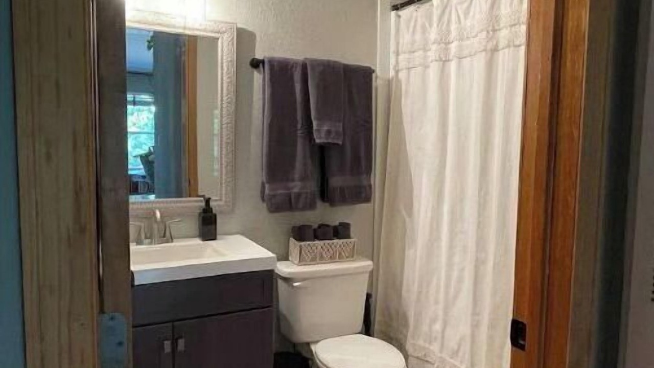 Photo of Bathroom in Black Hawk