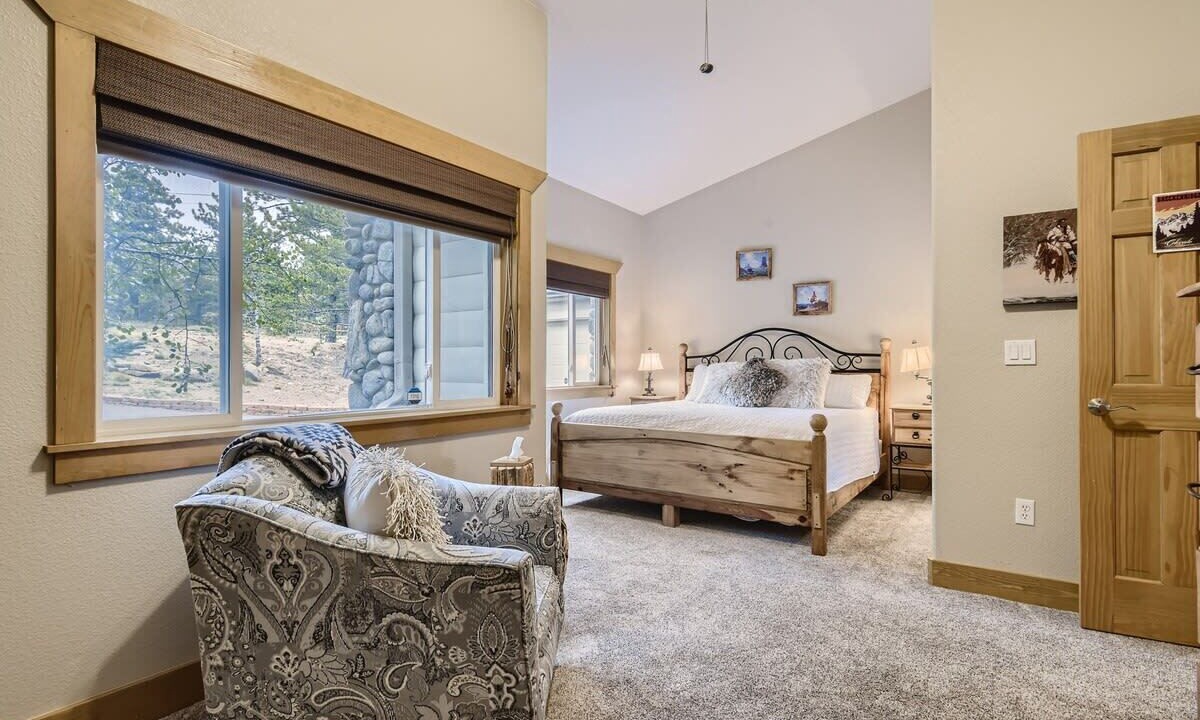 Photo of Bedroom in Black Hawk