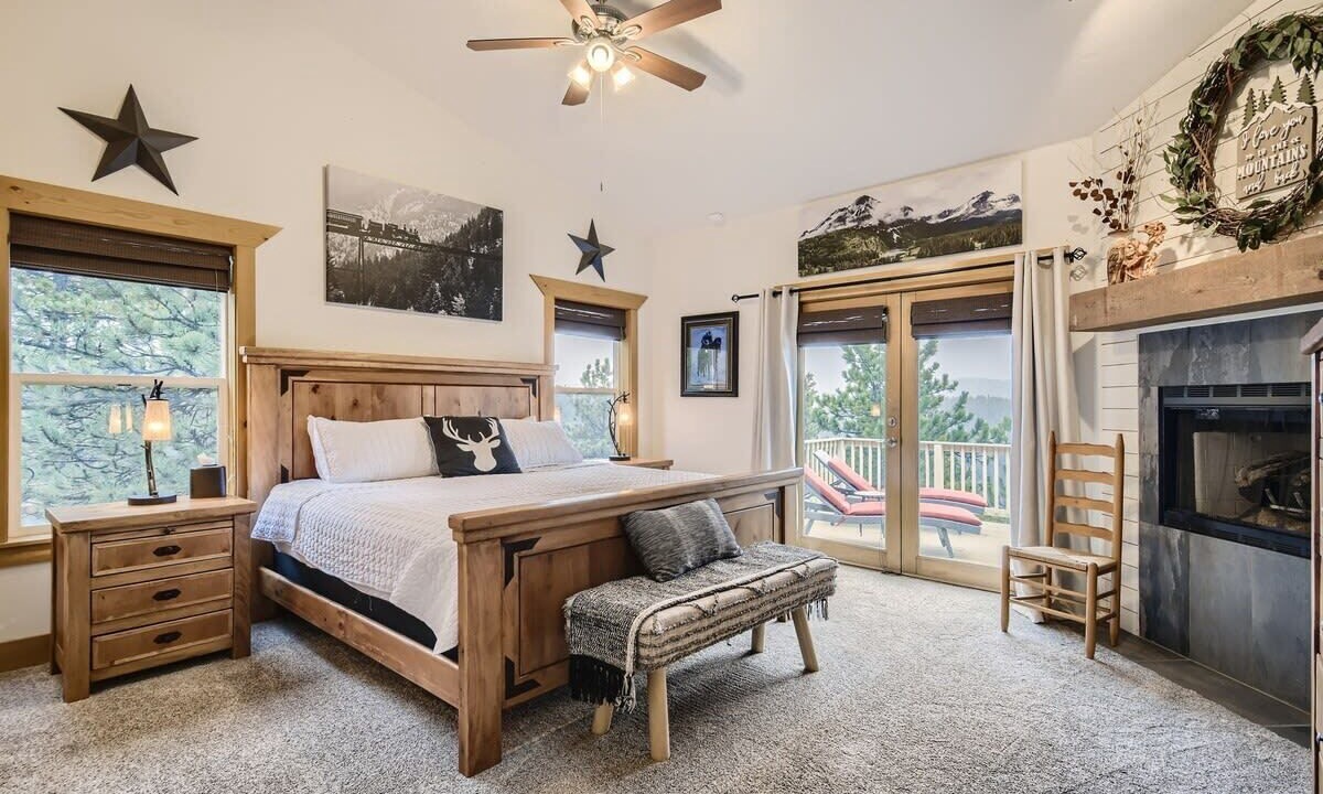 Photo of Bedroom in Black Hawk