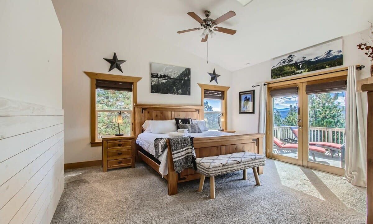 Photo of Bedroom in Black Hawk