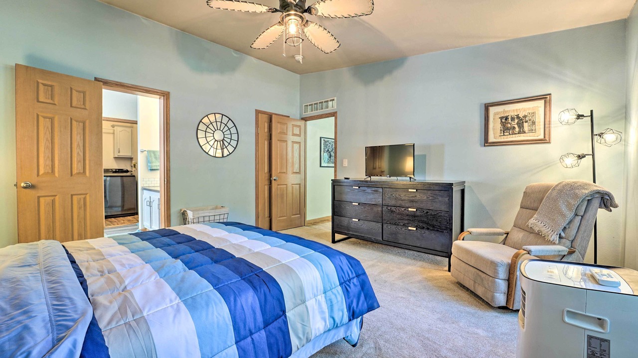 Photo of Bedroom in Forest Lakes
