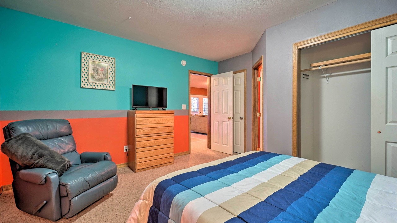 Photo of Bedroom in Forest Lakes